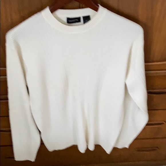 Claiborne vintage sweater size medium - Picture 3 of 3